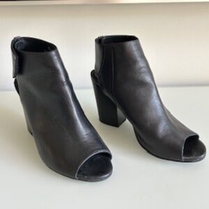 RUDSAK Black Leather Peep-Toe Sling Back Sandal - size 38